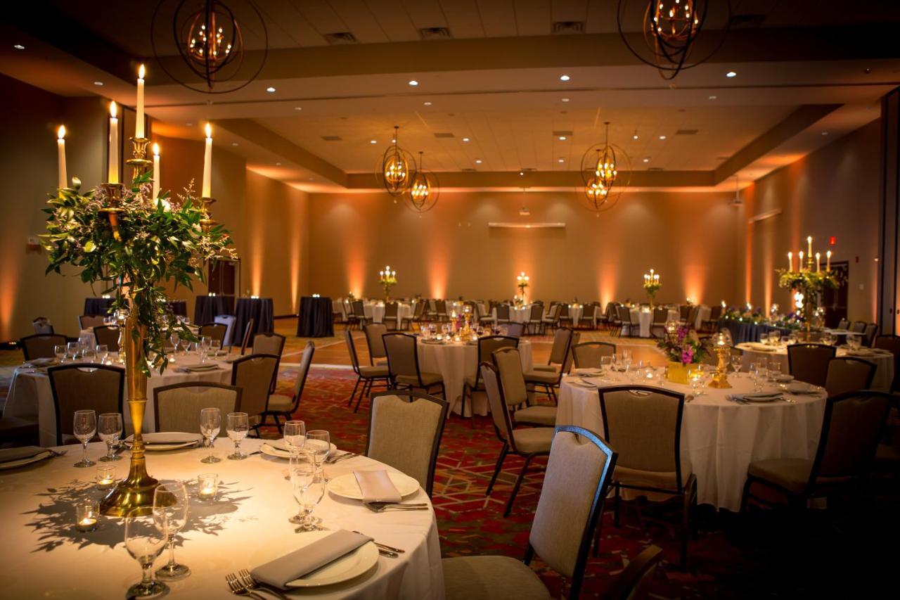 Holiday Inn Mishawaka By Ihg Exterior photo